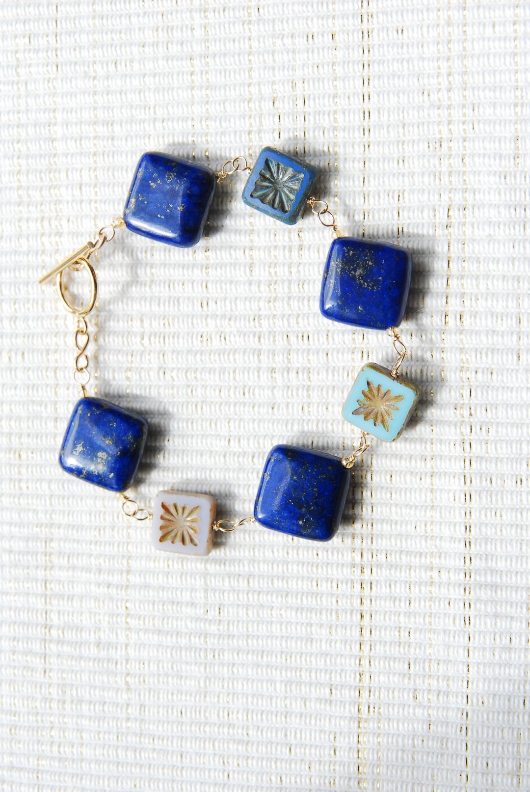 Square Czech beads and lapis lazuli old story bracelet 14kgf - 手链/手环 - 半宝石 蓝色