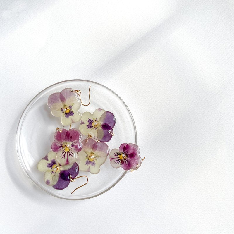 真花│三色堇挂耳环【A Little Pansy】 - 耳环/耳夹 - 植物．花 粉红色