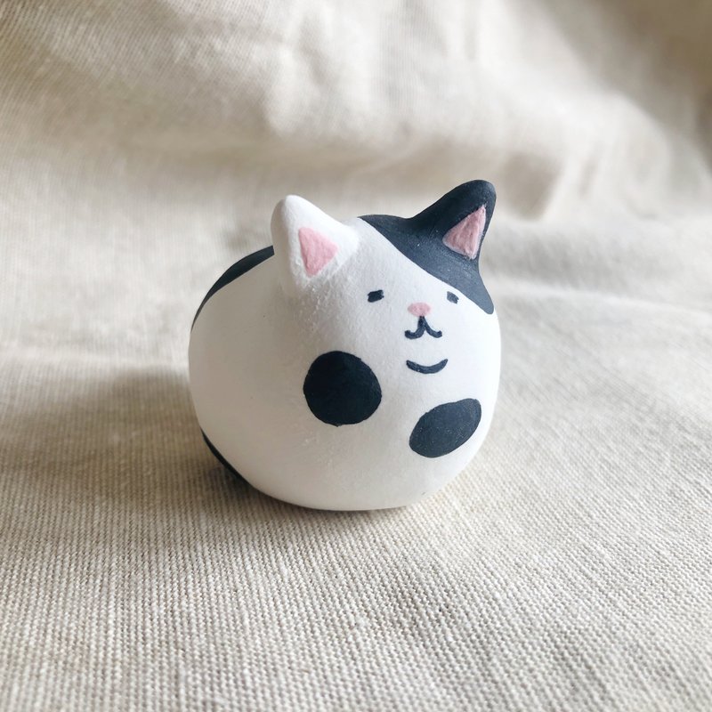 小猫陶偶-黑白乳牛斑 - 玩偶/公仔 - 瓷 白色