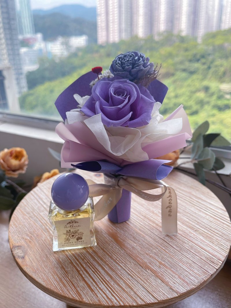 【香港花艺工作室】保鲜花香水礼盒 - 莓果仙踪 Fairy Berry - 香薰/精油/线香 - 植物．花 紫色