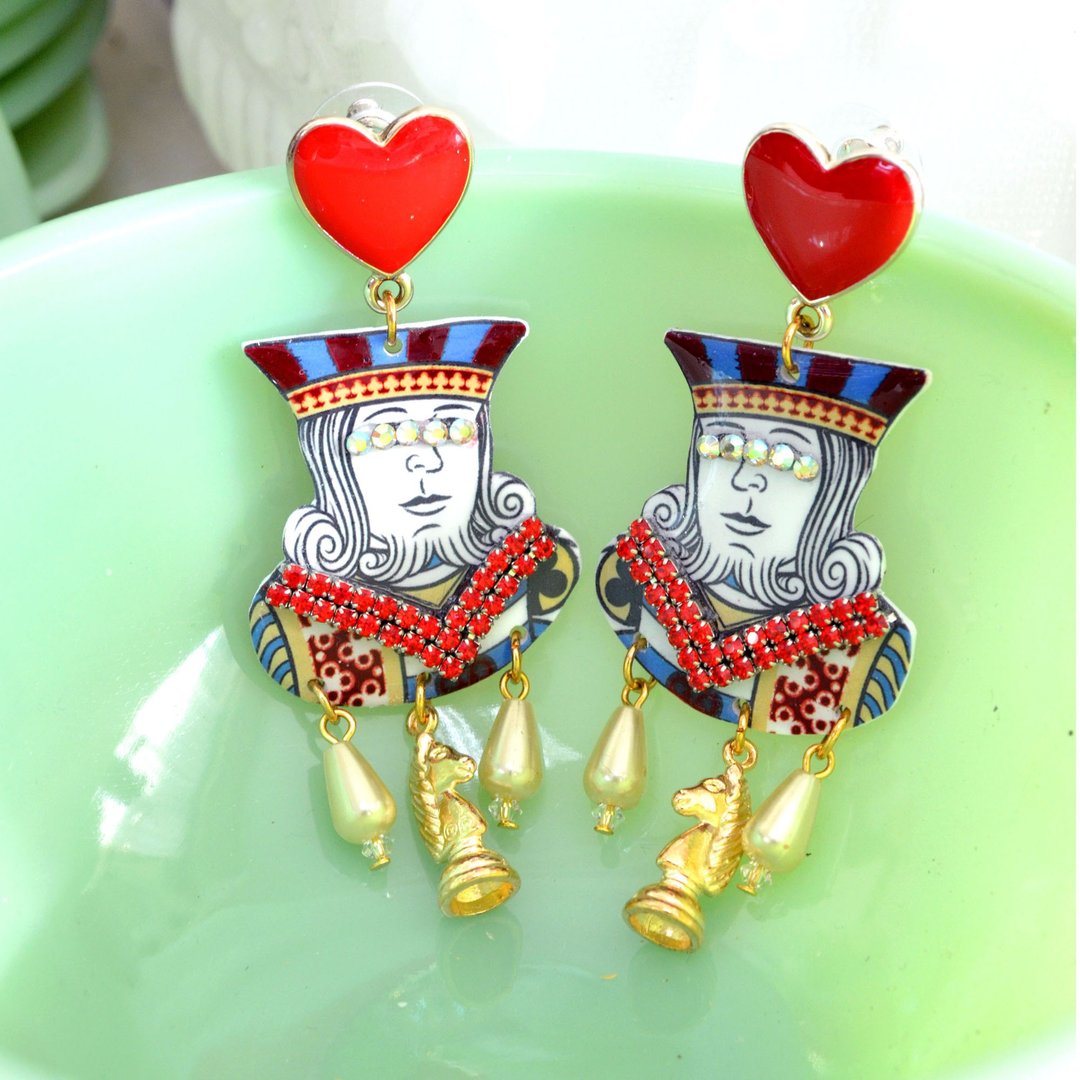 红心朴克皇帝缀水晶吊饰耳环 KING EARRINGS - 耳环/耳夹 - 塑料 红色