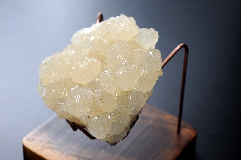 球状淡黄白水晶簇 灵修 招财 破煞 防小人 - 摆饰 - 水晶 