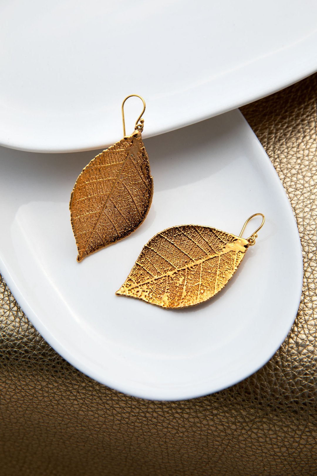 24K Gold Plated Rubber Leaf Earrings - Handmade Filigree Jewelry Made With Real - 耳环/耳夹 - 24k 金 