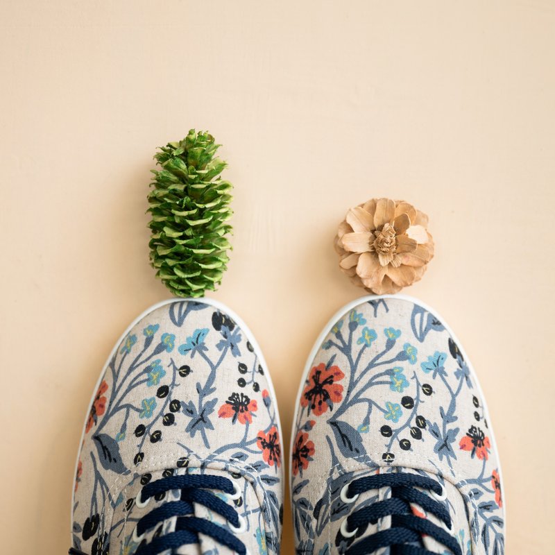 【绑带懒人日】莓果司康  办公室拖鞋 帆布鞋 - 女款休闲鞋 - 棉．麻 卡其色