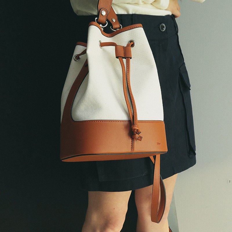 韩国制 AIN Vegan Leather 水桶包包 (Canvas Brown) - 侧背包/斜挎包 - 环保材料 