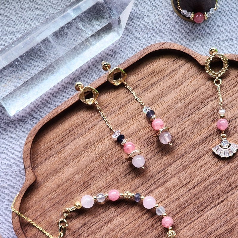 五线谱上的全音符 | S925 银 冰种红纹石 耳针式耳环 - 手链/手环 - 半宝石 粉红色