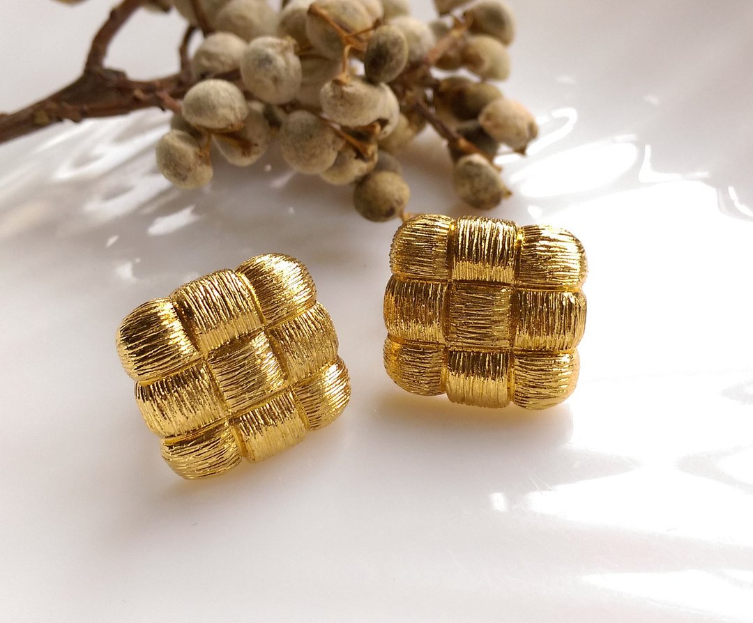 西洋古董饰品。NAPIER 金丝  夹式耳环 - 耳环/耳夹 - 其他金属 金色