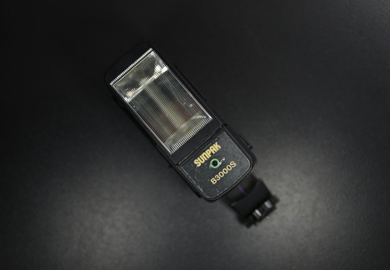 【经典古物】Sunpak B3000S 含闪灯同步线 复古闪光灯 底片机闪灯 - 相机 - 其他材质 