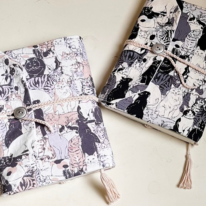 A5 布书套/特别版 猫咪书衣 口袋 绑绳 可调式设计 送礼 交换礼物 - 书衣/书套 - 棉．麻 灰色