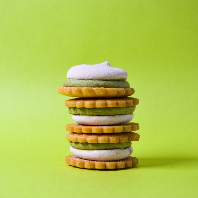 【雪球夹心】草莓金萱 奶油夹心饼干 8入组 - 手工饼干 - 其他材质 绿色