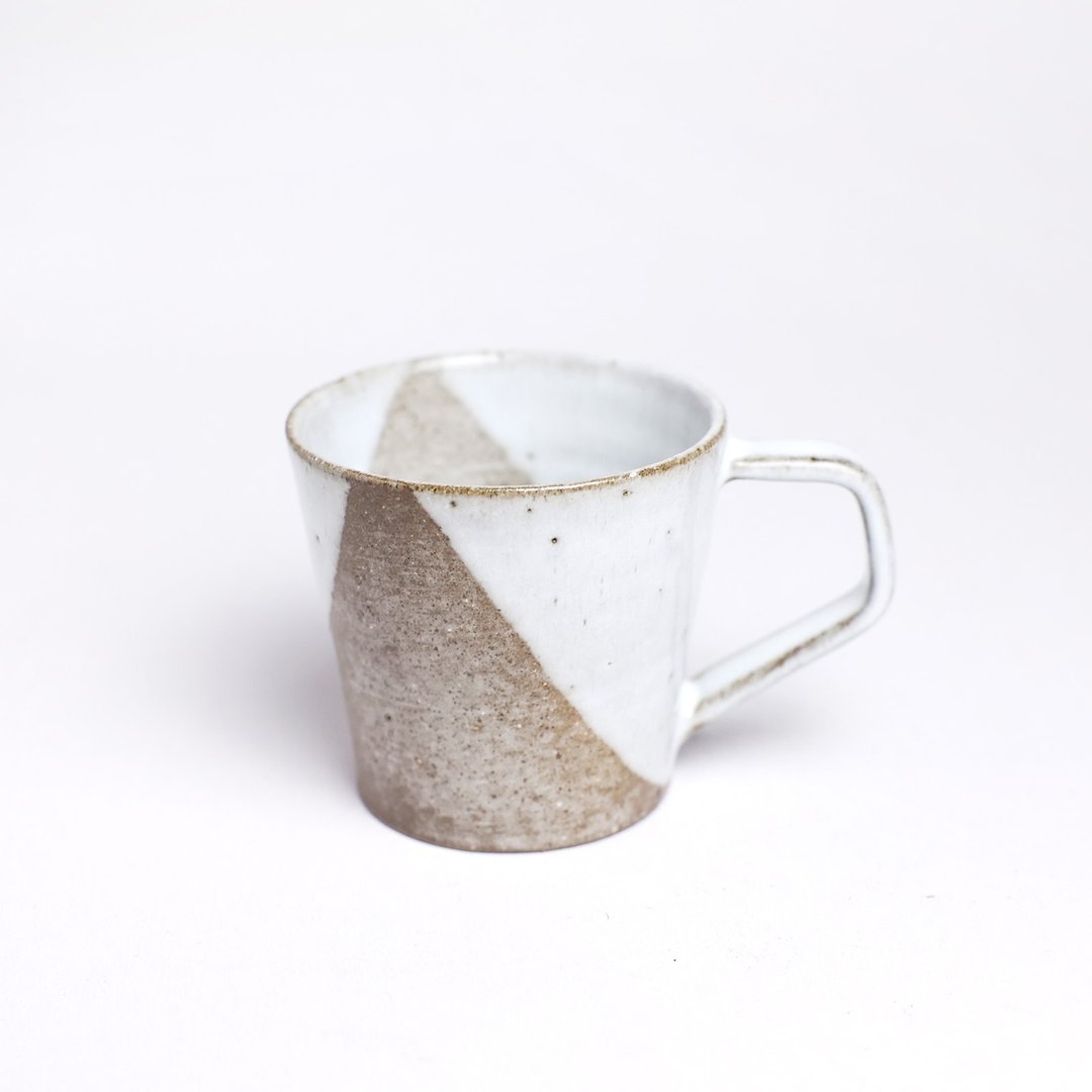 明芽窑 l 柴烧萩釉双色把杯 咖啡杯 水杯 陶杯 三角几何 杯子 H8 - 咖啡杯/马克杯 - 陶 白色