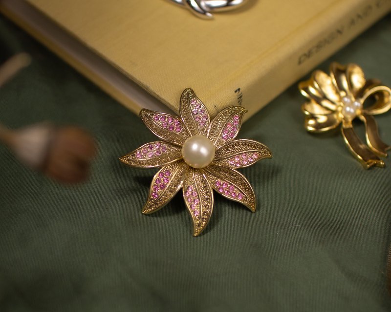 美国古董 珍珠大花镶粉莱茵石 镀金胸针坠饰两用 - 胸针 - 其他金属 粉红色