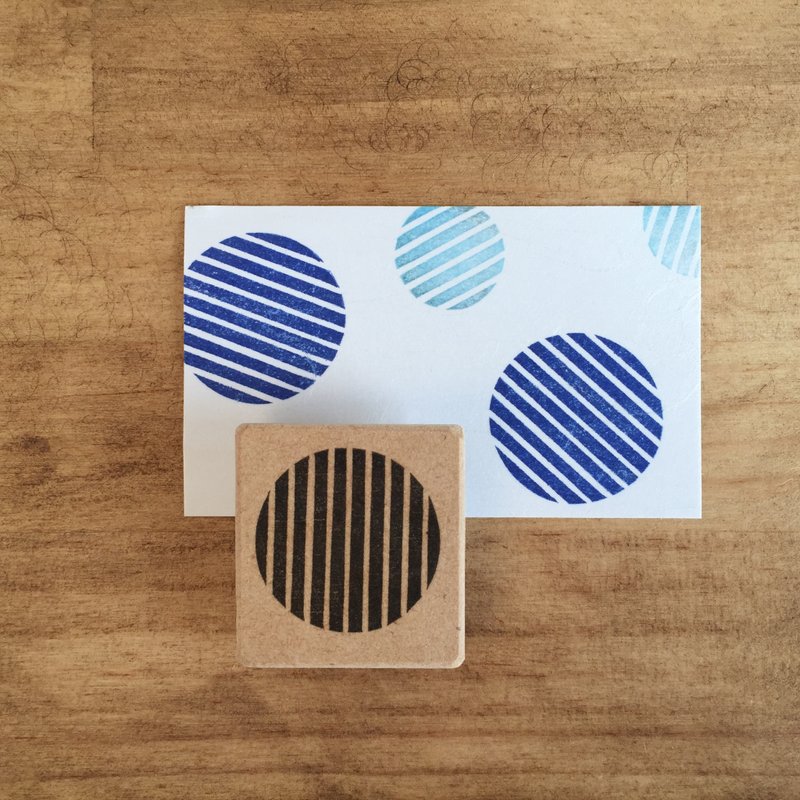 Easy to use round eraser rubber (stripe) - 印章/印台 - 其他材质 白色