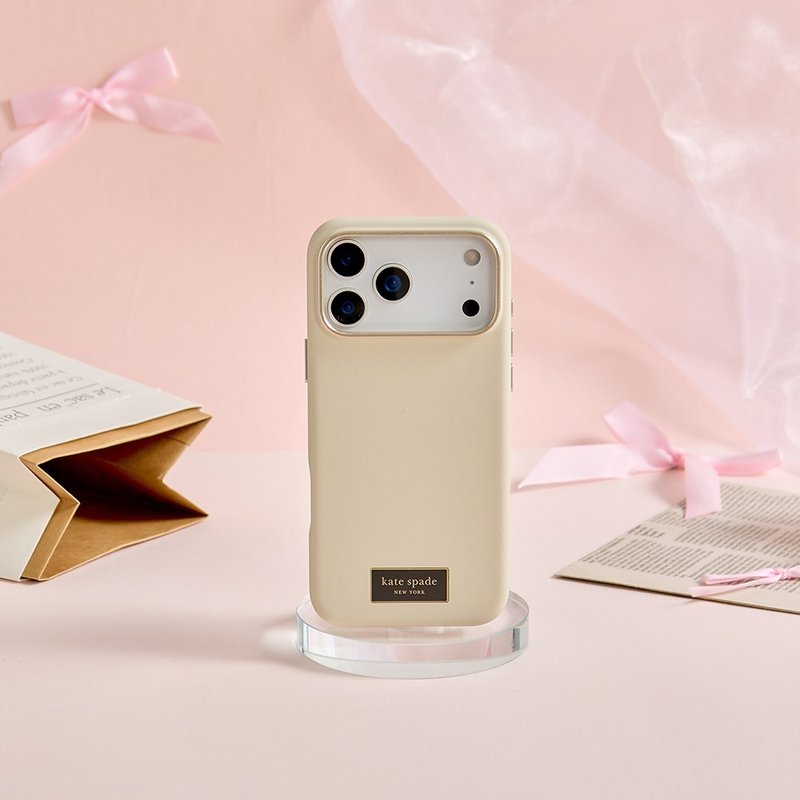 【kate spade】iPhone 17系列 磁吸防摔手机壳 微甜奶茶 - 手机壳/手机套 - 塑料 