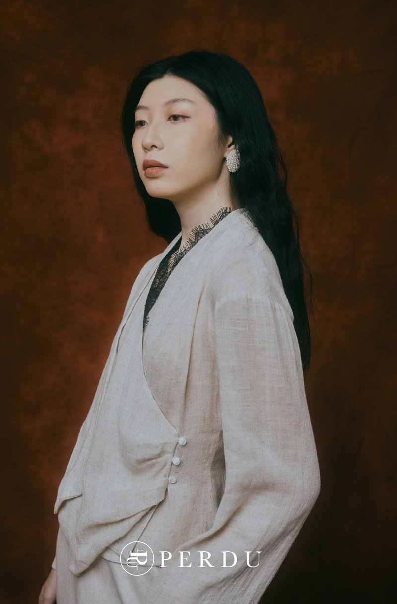 烟波诗人米色褶皱领带衬衫 - 女装衬衫 - 棉．麻 卡其色