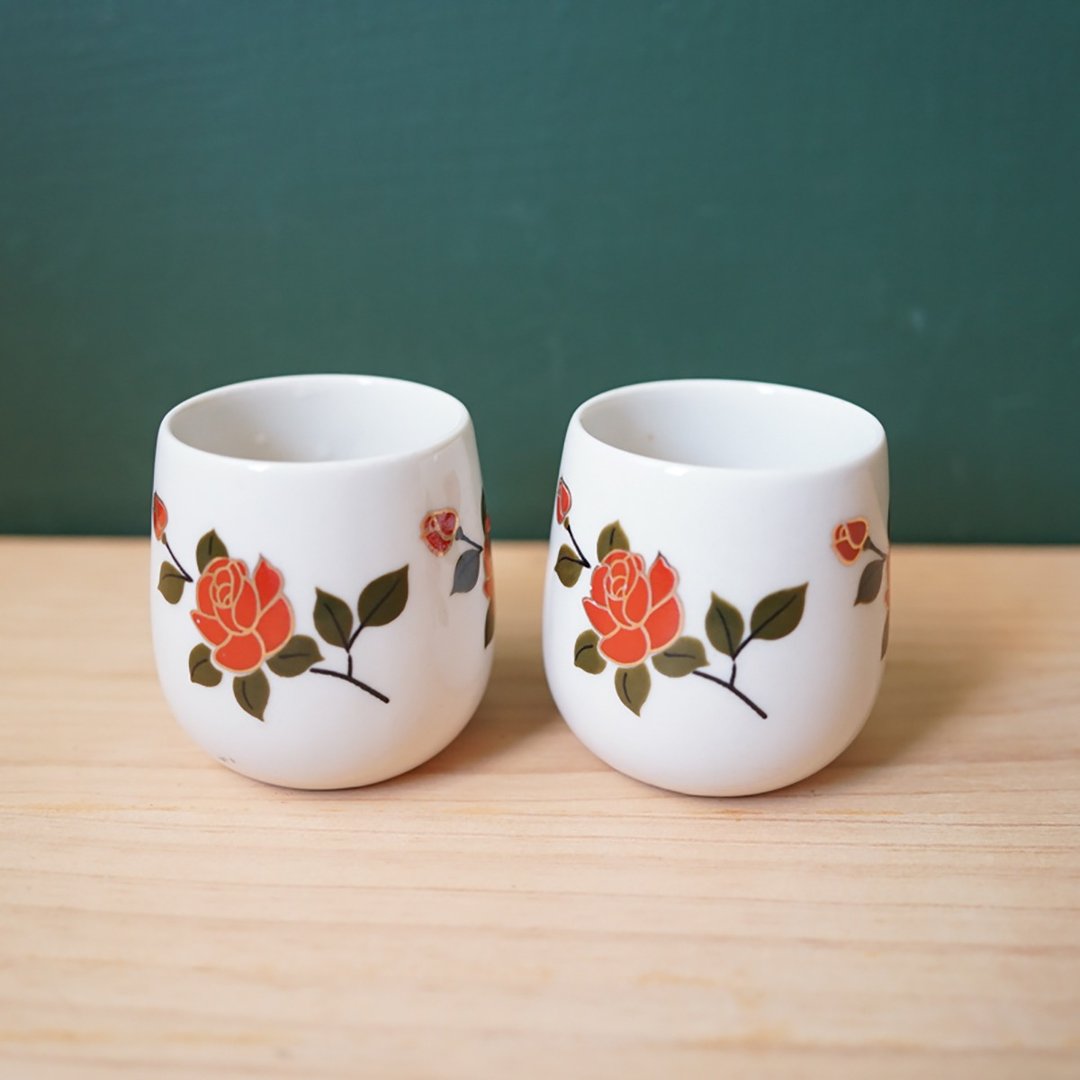 【北极二手杂货】早期 玫瑰花茶杯一对 - 茶具/茶杯 - 瓷 白色