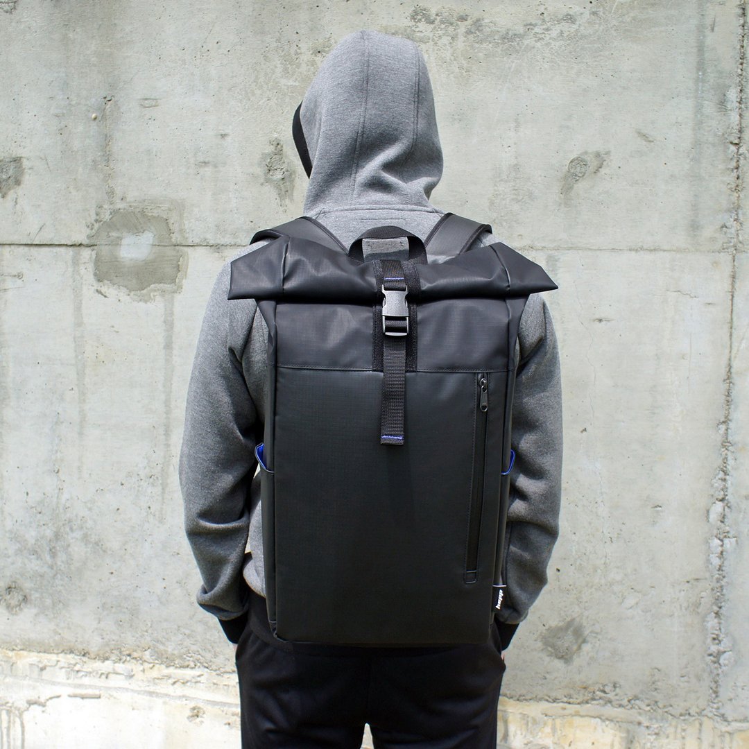 限量试售 / CP值破表 / dday M+1 BACKPACK / 防水背包 / 格斗黑 - 后背包/双肩包 - 防水材质 黑色
