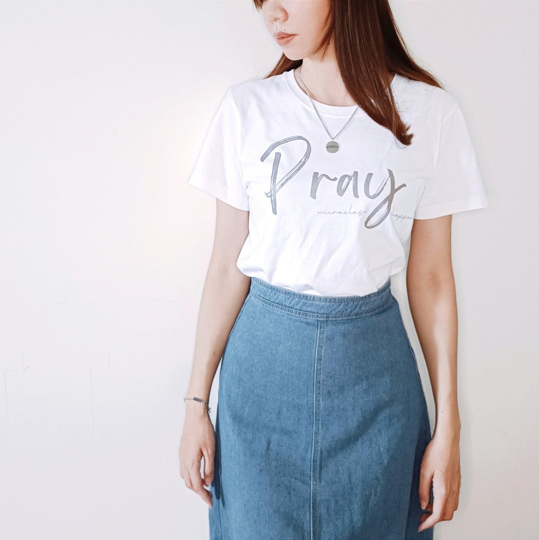 Pray祷告神迹发生女黑白纯棉t-shirt上衣/基督教/福音/受洗礼物 - 女装 T 恤 - 棉 