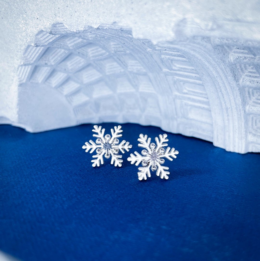 ::雪花:: 纯银 耳环 可维修店家 - 耳环/耳夹 - 纯银 银色