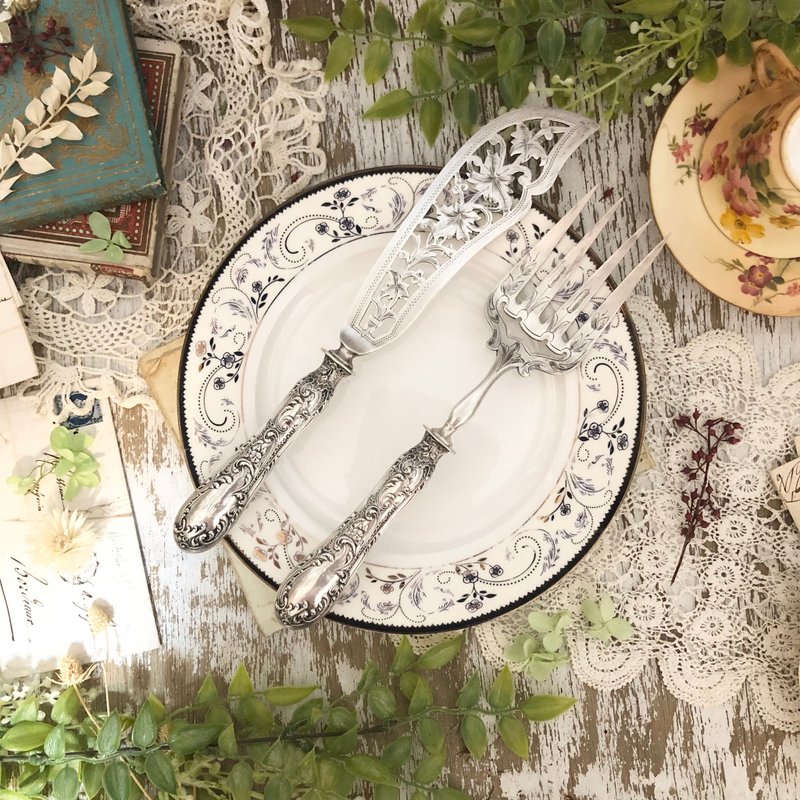 法国Art nouveau-百年订制款镀银华丽大型鱼肉分食服务刀叉组 - 厨房用具 - 纯银 银色