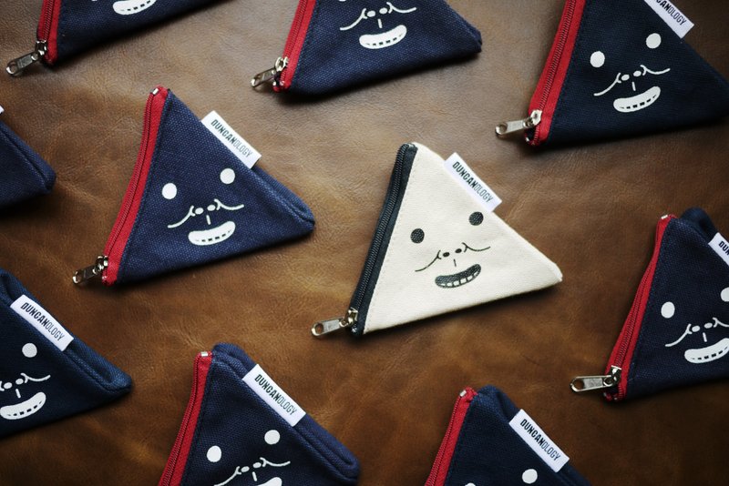 当肯X究极广富号职人手工百搭五官粽子包-白黑款 - 零钱包 - 棉．麻 