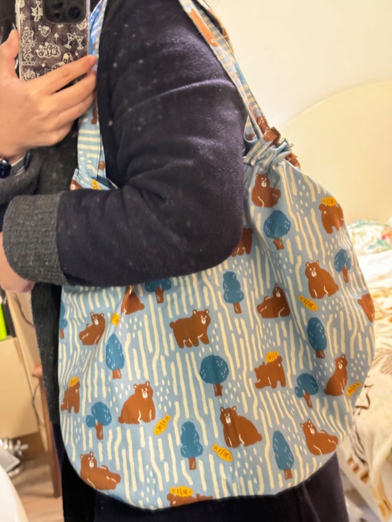 【仅余1件】懒懒熊Lazy Bear 双面大型购物袋 - 化妆包/杂物包 - 棉．麻 