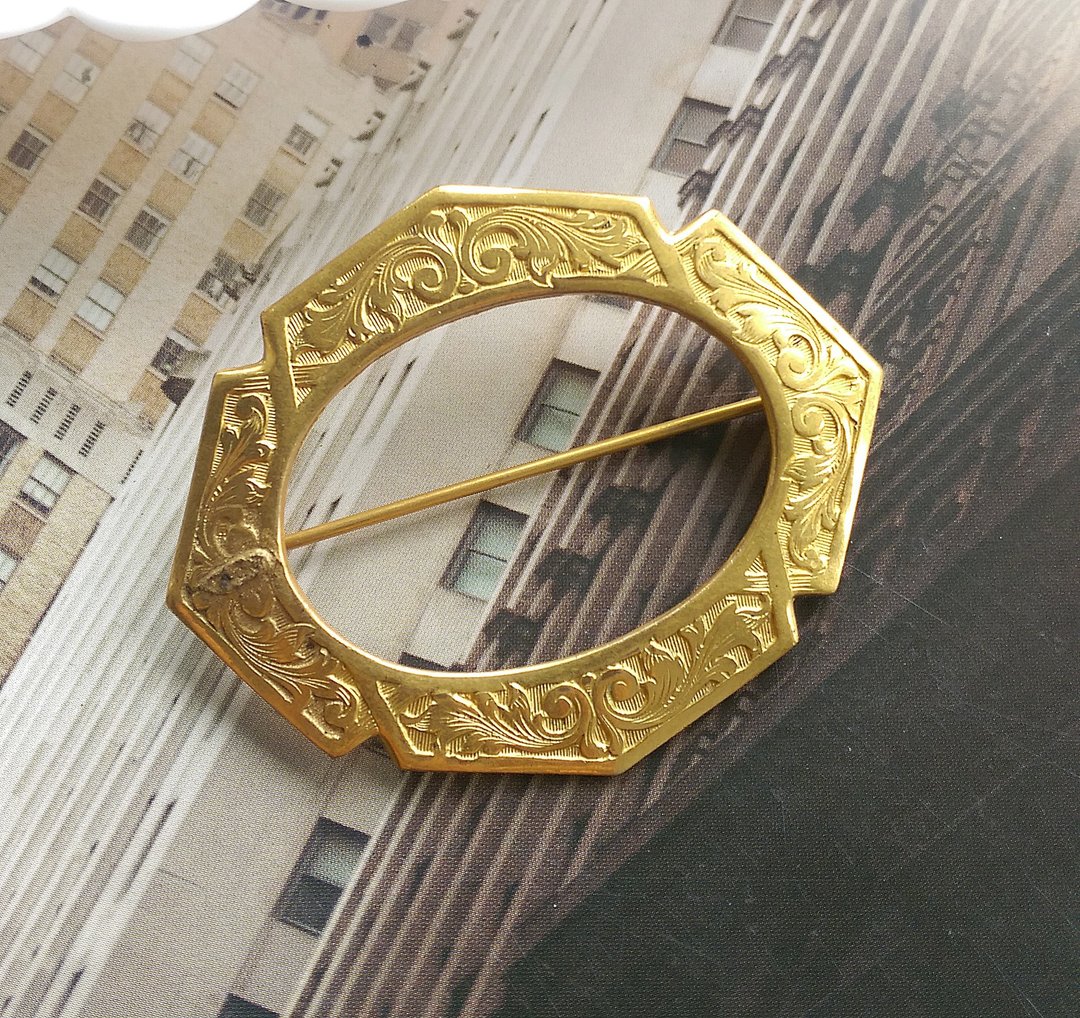 Vintage Jewelry 金色调 哑光 优美压纹  别针  胸针 - 徽章/别针 - 其他材质 金色
