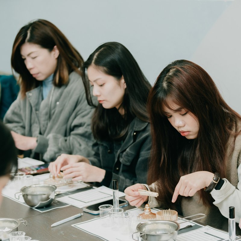 MAYBES /  冬日暖光节 / 圣诞香氛调香课程 【 蜡烛+香水 】 - 蜡烛/香氛 - 蜡 