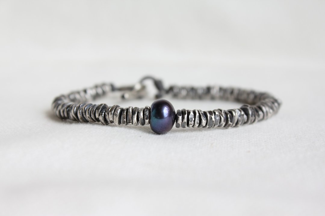 C.Chun Handmade Design Jewelry 黑珍珠925纯银方块手链 - 手链/手环 - 其他金属 灰色