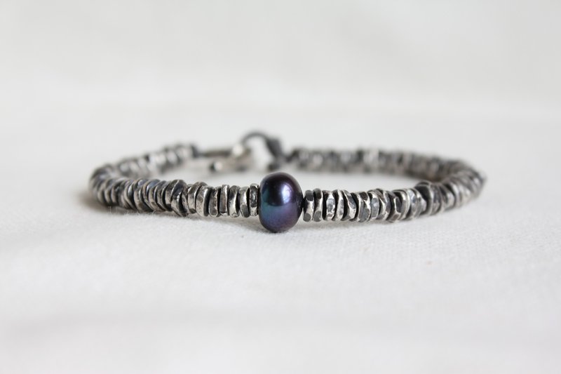 C.Chun Handmade Design Jewelry 黑珍珠925纯银方块手链 - 手链/手环 - 其他金属 灰色