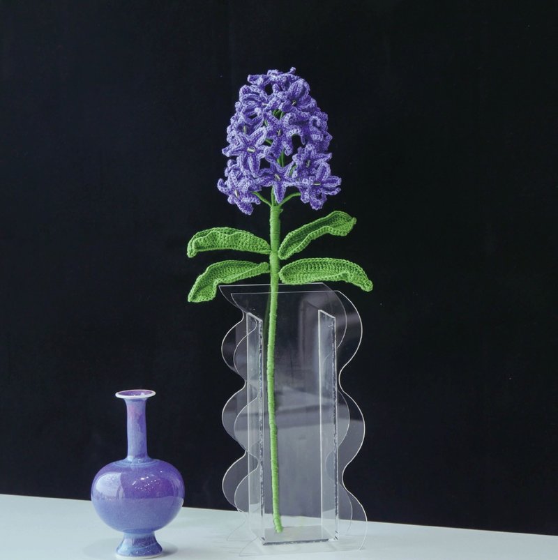 手工微钩花朵——永恒盛开的花卉装饰与独特礼物 附压克力花瓶 - 干燥花/捧花 - 棉．麻 多色