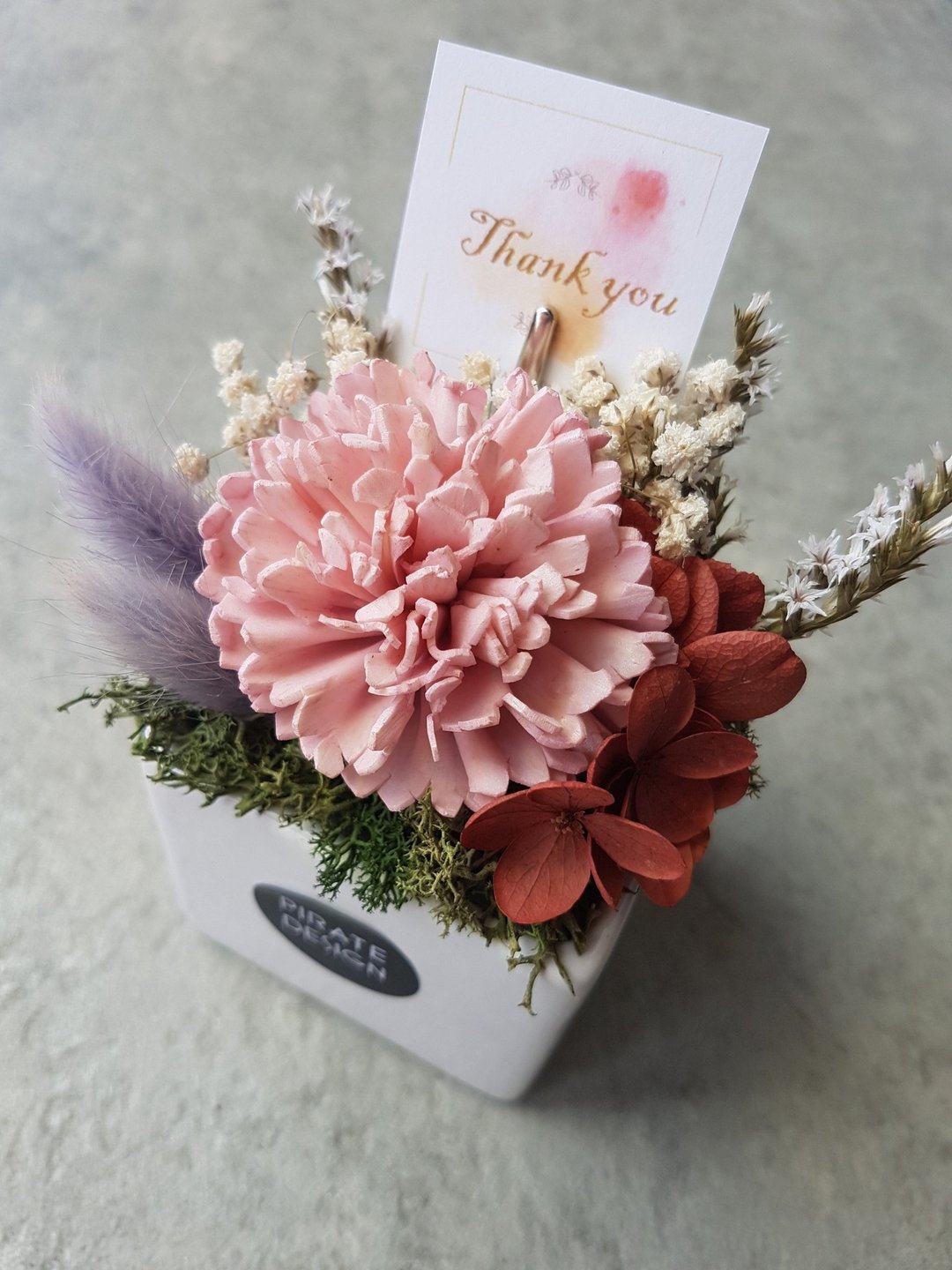 海藏设计│母亲节花礼。康乃馨香芬干燥花小品盆栽。浪漫奶茶粉 - 植栽/盆栽 - 植物．花 粉红色
