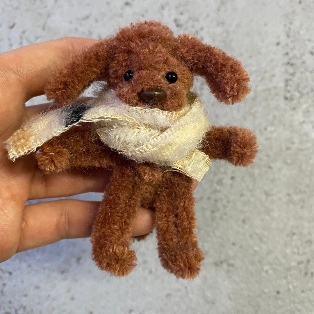 冬季咖啡犬围巾三胞胎 站着10cm-毛根扭扭棒手作/娃娃宠物玩偶 - 玩偶/公仔 - 其他材质 咖啡色