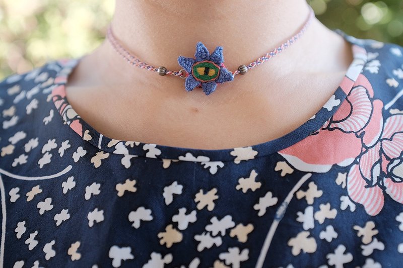 森林守护神 狐狸的权杖－花之眼 人手刺绣 choker 锁骨链 - 项链 - 绣线 多色