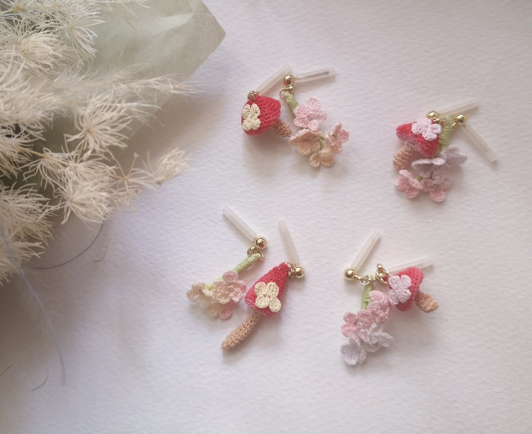 *My Fancy Handmade*菇菇耳环 - 耳环/耳夹 - 绣线 红色