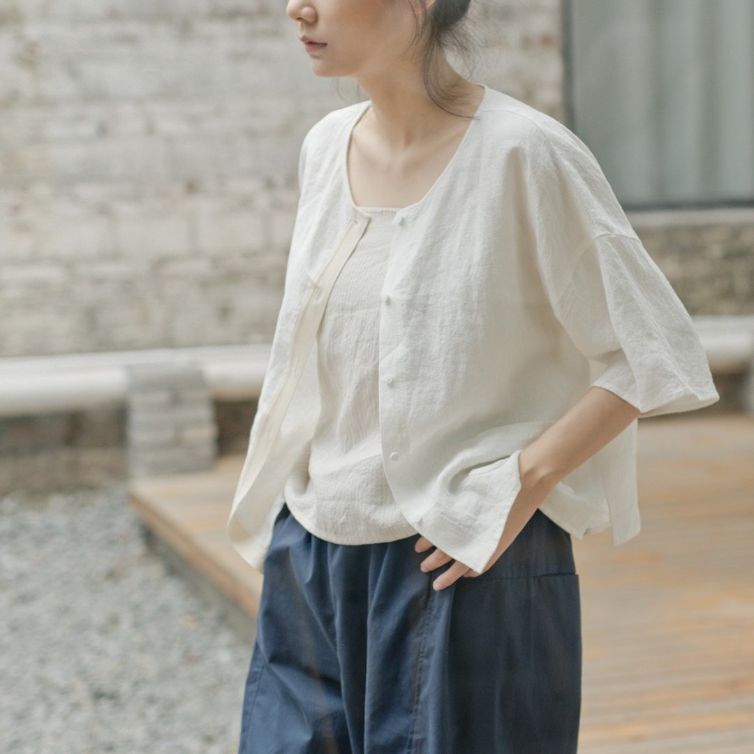 白色軟亞麻 寬松小短襯衫 白襯衣 女禪服茶服 SH180110 - 女装衬衫 - 棉 白色