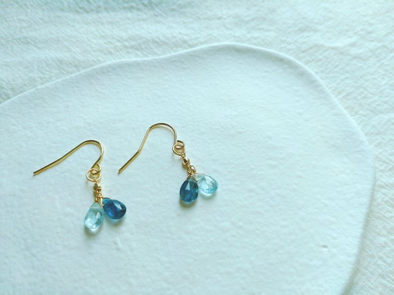 深浅蓝天然石 耳环 . 天然石首饰珠宝 日式风格 - 耳环/耳夹 - 宝石 