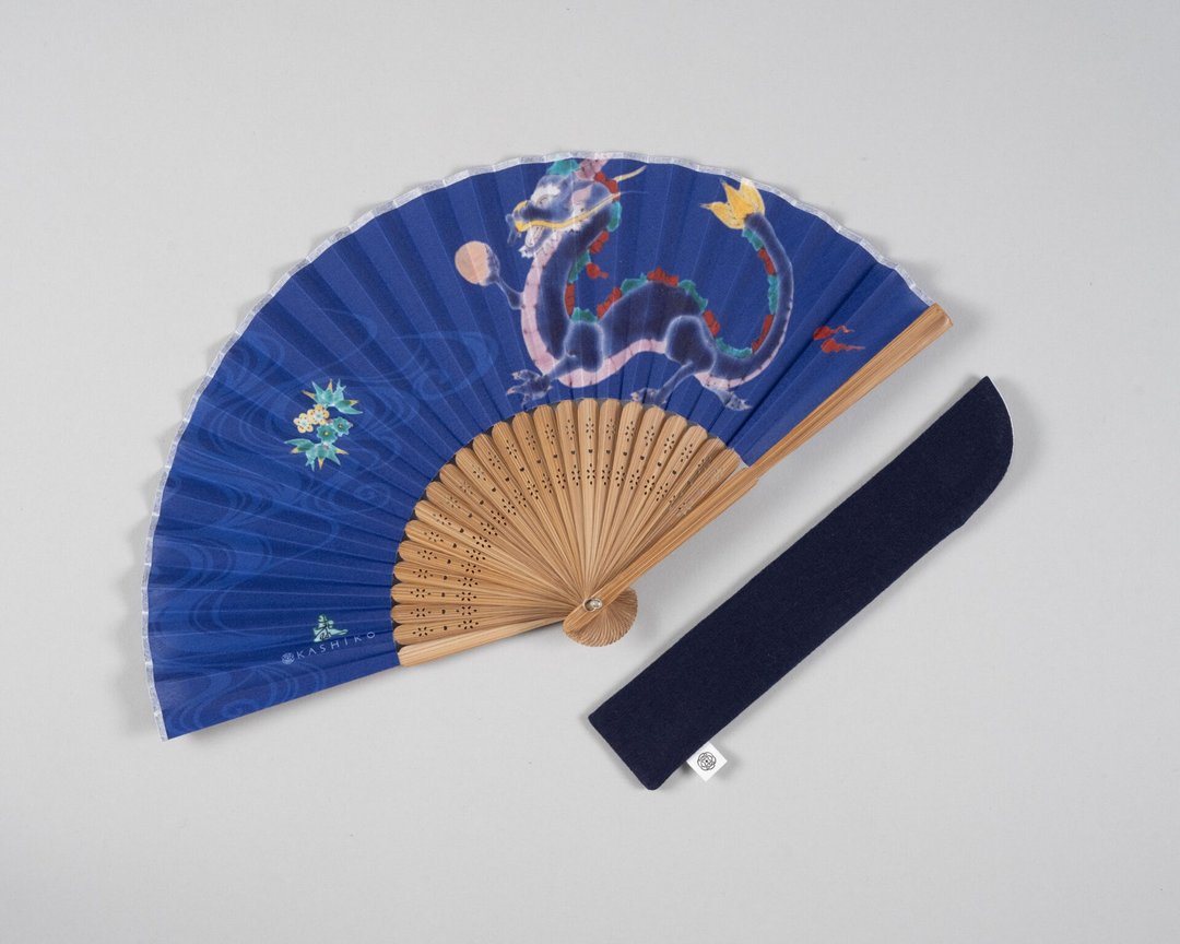 【预购】KASHIKO金泽九谷烧日本扇 – 龙 / 附扇盒+外出袋 折扇 - 扇子 - 棉 蓝色
