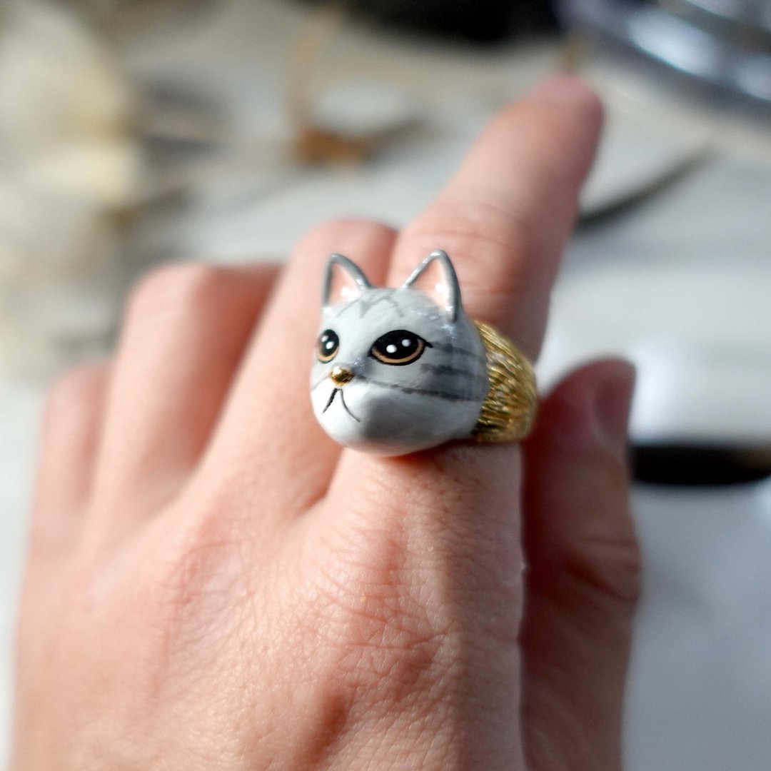 联乘合作款手绘灰色猫咪黄铜镀18K真金珐琅开口戒指 花猫小猫宠物 - 戒指 - 铜/黄铜 金色