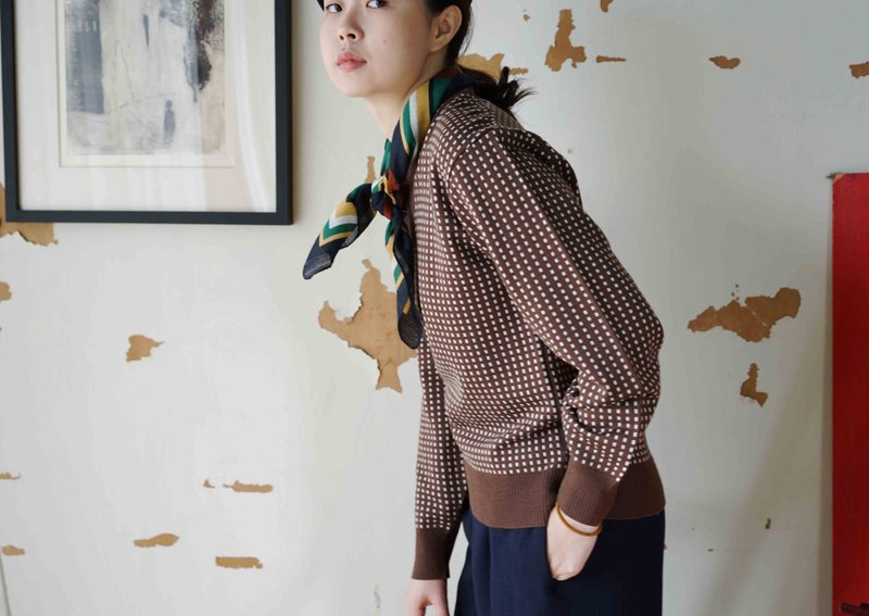 寻宝古着-咖啡拿铁小格V领针织毛衣 - 女装针织衫/毛衣 - 聚酯纤维 咖啡色