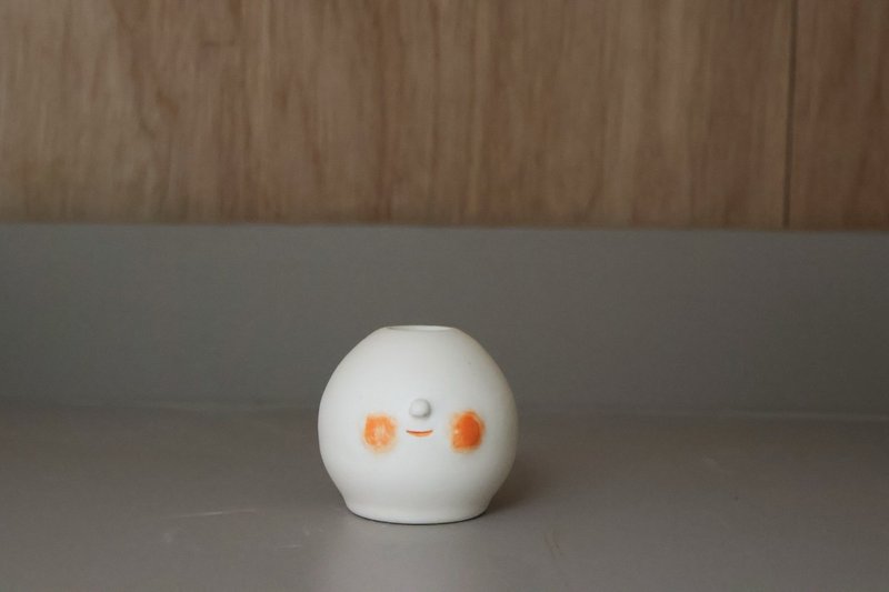 YUME 陶瓷圆小花器 - 花瓶/陶器 - 瓷 白色