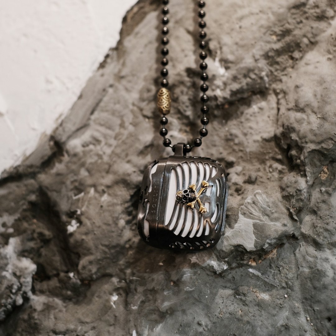 SOULITE Skull Vibes Black AirPods 4 耳机壳 - 其他 - 不锈钢 粉红色