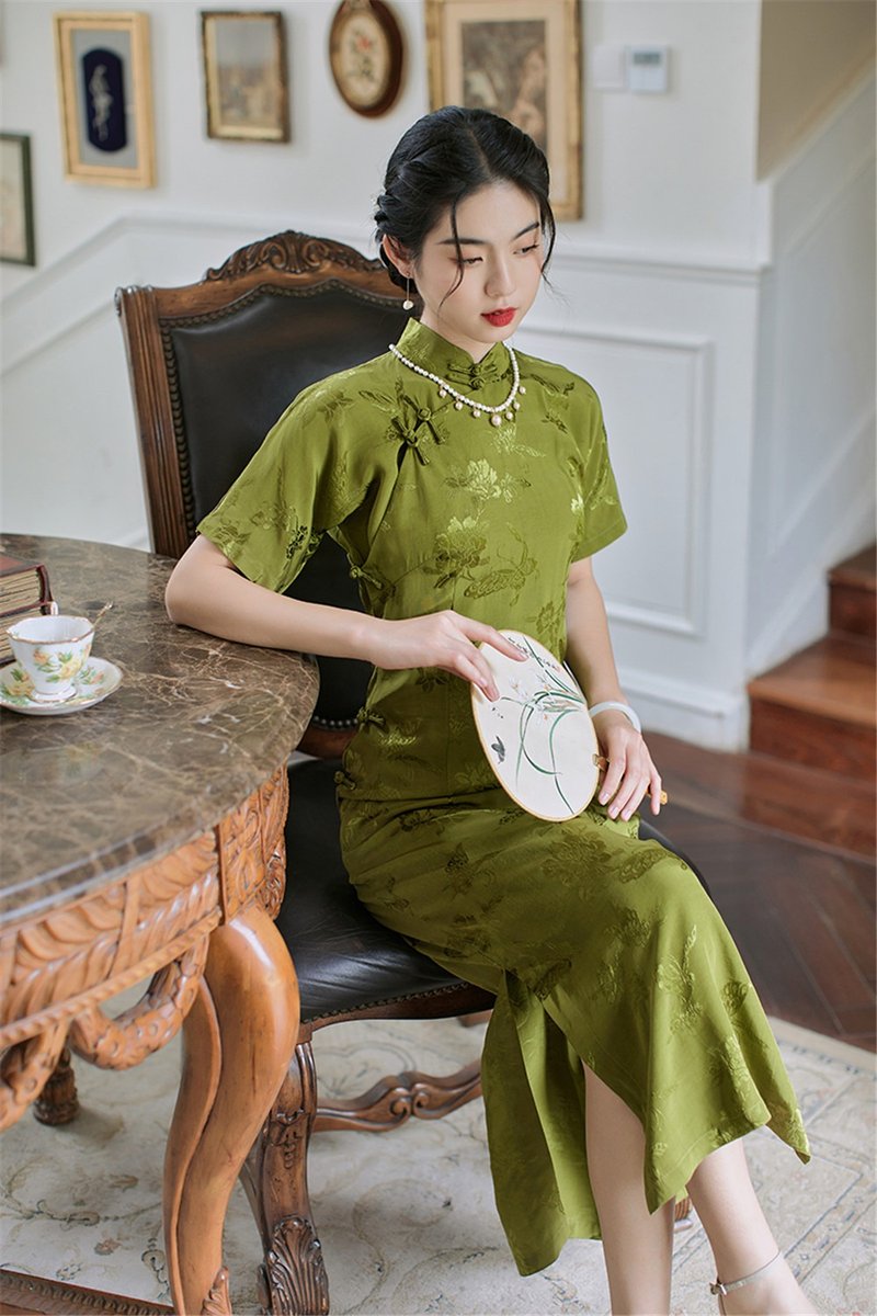 秋香綠色 蝶語人絲人棉暗紋提花古法旗袍 復古改良新中式國風洋裝 - 旗袍 - 聚酯纤维 绿色