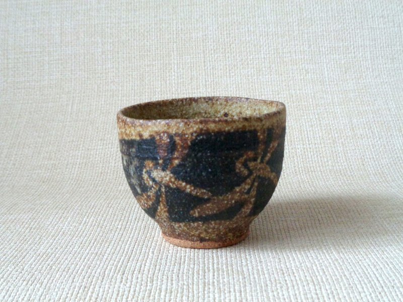 带有蜻蜓插图b的茶杯 - 茶具/茶杯 - 陶 咖啡色