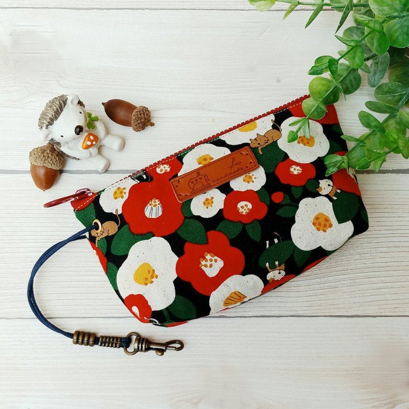 【钥匙包】红花里的猫 - 零钱包 - 棉．麻 红色