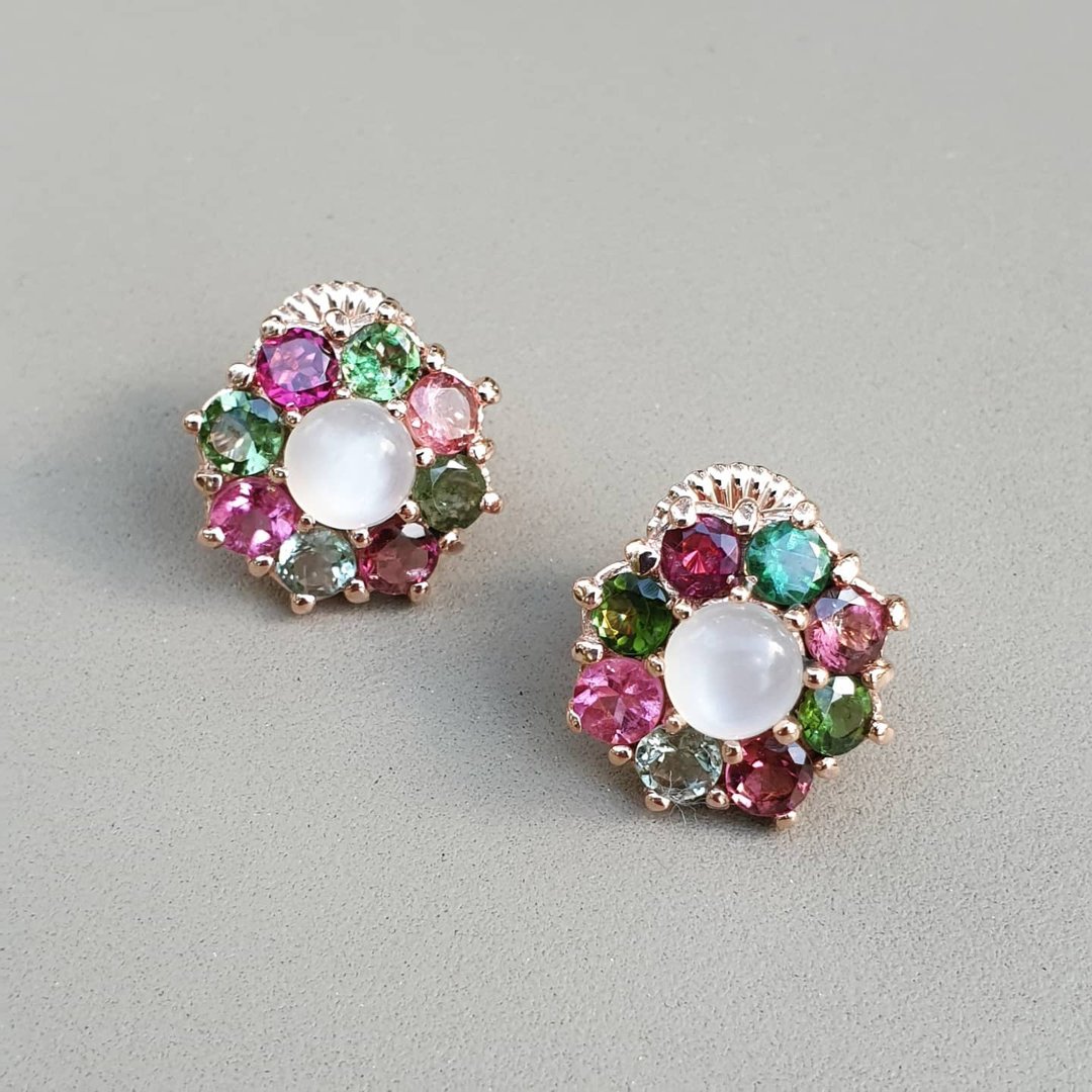 Moonstone earrings with multi-color gemstone, 925 Silver in rose gold plated - 耳环/耳夹 - 宝石 多色