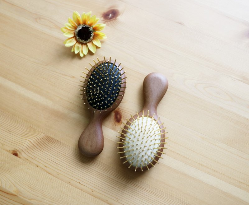 远红外线台湾专利小圆水曲柳黄金梳 (按摩感可定制) - 彩妆刷具/镜子/梳子 - 木头 