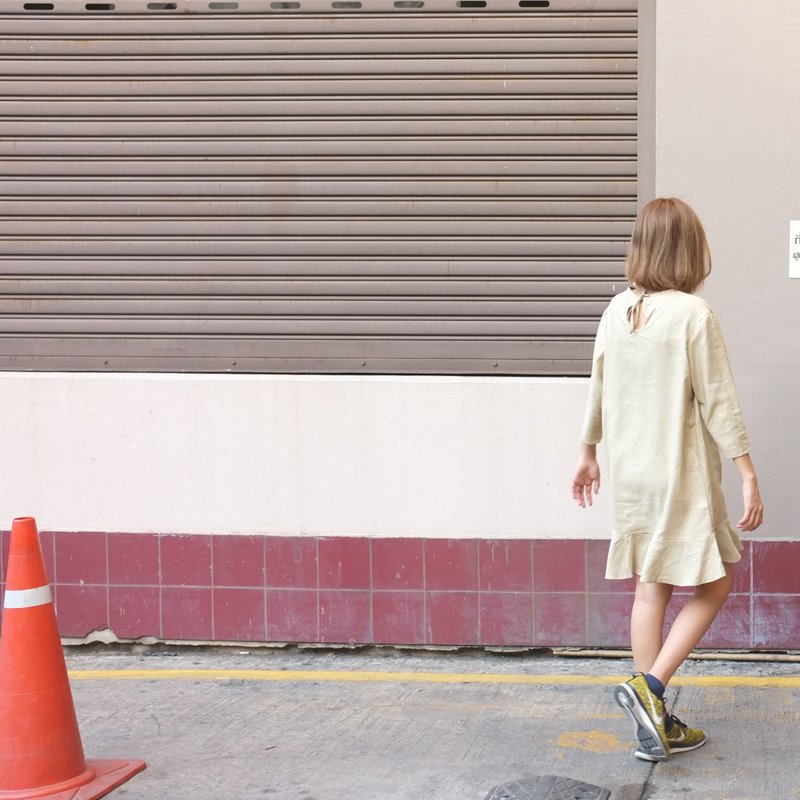 Kiki 小姐的沙漠星辰洋装  (Kiki Dress (Sand)) - 洋装/连衣裙 - 其他材质 卡其色