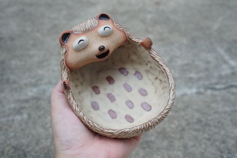 Porcupine bowl , handmade ceramic, pottery  ,clay , rainbow ,dot - 花瓶/陶器 - 陶 卡其色