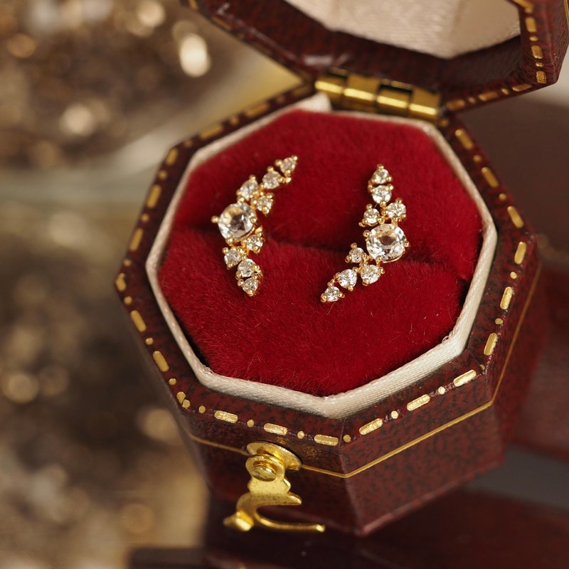 18K金白色托帕石与钻石新月耳环 18K Gold The Whtie Topaz and D - 耳环/耳夹 - 贵金属 